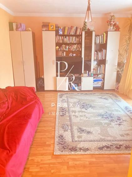 Apartament de vanzare 35 mp zona Ioan Rus! - 2