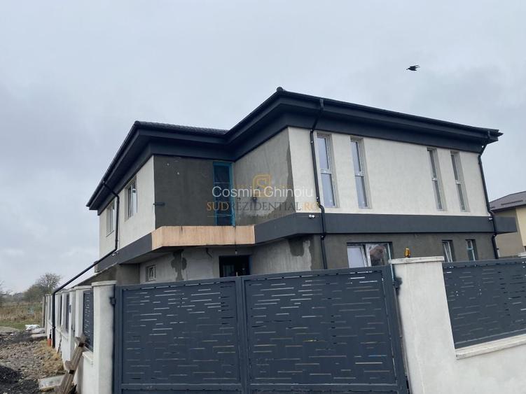 Vila tip duplex, 250 mp teren, Comuna Berceni, Str. Vasile Goldis