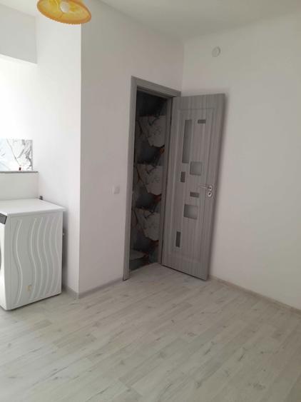 Vanzare garsoniera 22mp, proaspat renovata, cu dormitor, baie cu dus, bucatarie 3mp. - 3