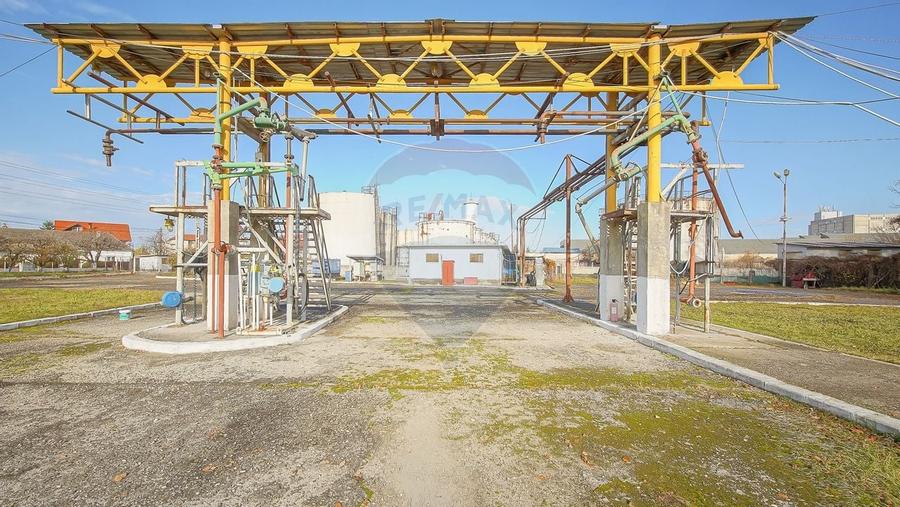 Potential de dezvoltare - Depozit carburanti, Lunca Calnicului, BV - 10