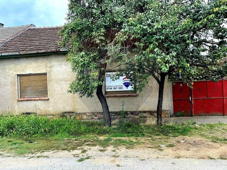 Casa cu teren de 750 mp, Chisineu Cris