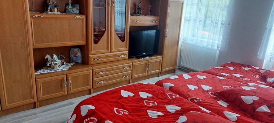 Casă cu 2 camere cu Teren 50 Mp în IAR