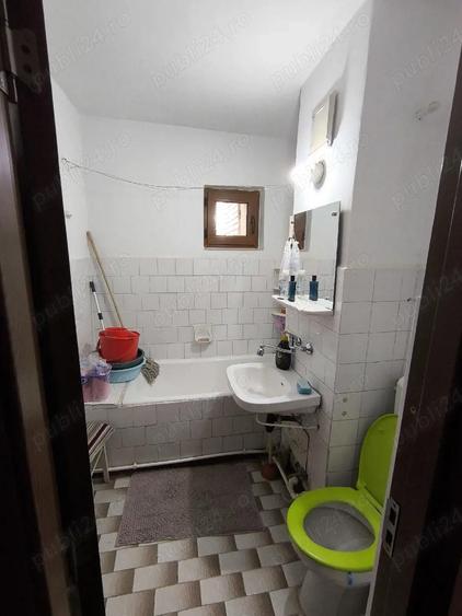 Vand apartament 3 camere, etajul 1, str. Tineretului col? cu Miori?ei. - 3