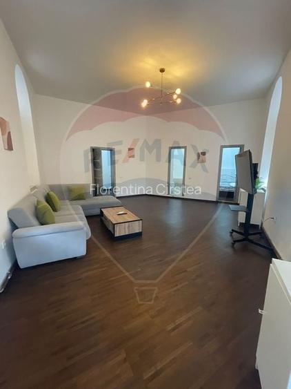 Apartament cu 3 camere de inchiriat Unirii