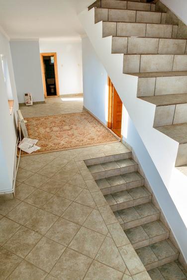 Oportunitate Exclusivă de Investiție în Câmpina Muscel Vila 12+ camere 750 mp - 12