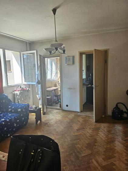 Titan Policlinica, Bdul Nicolae Grigorescu, stradal - 6