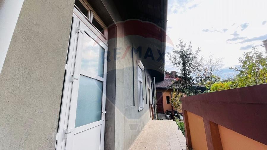 Casa / Vila cu 3 camere de vanzare in zona Eminescu - 2