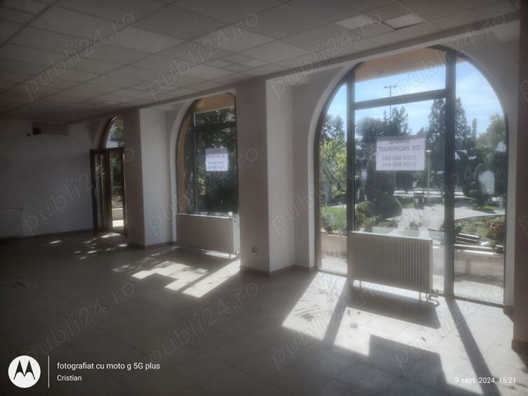 Spa?iu comercial de inchiriat in intersec?ia Delfinariu - 2