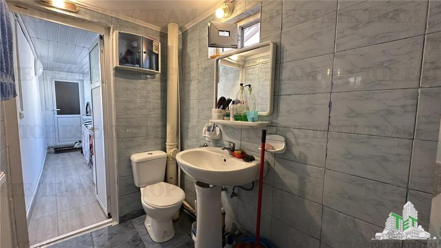 Casa individuala cu 8 camere in zona metrou Republica - 16