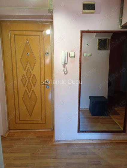 Vand apartament 3 camere Petrosani