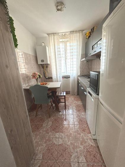 Apartament cu 2 camere decomandat, mobilat în Hipodrom 3