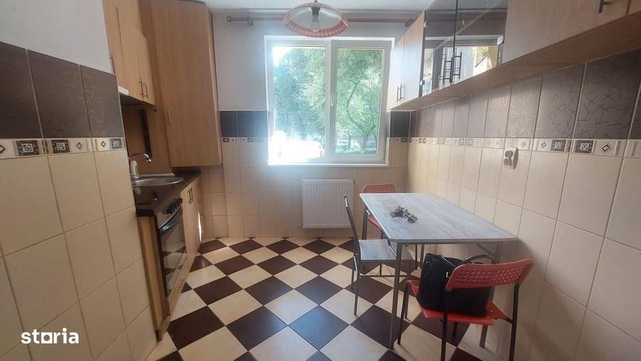 Apartament cu 2 camere semidecomandat în Horea