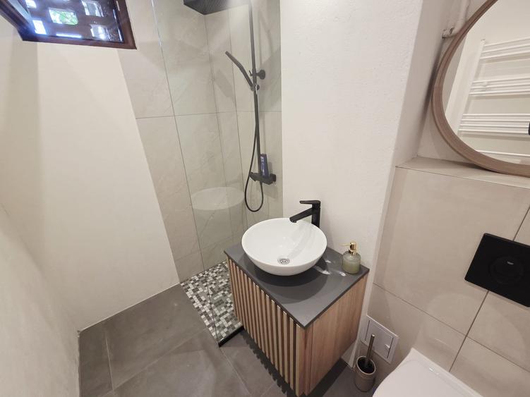 Apartament renovat mobilat si utilat etaj 2 - 9