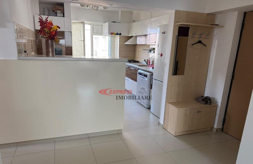 Apartament cu 3 camere decomandat în Dristor