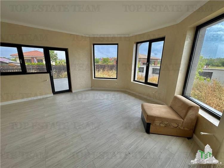 Casa individuala cu 5 camere si terasa mare de vanzare in Gulia/ Dambovita - 4