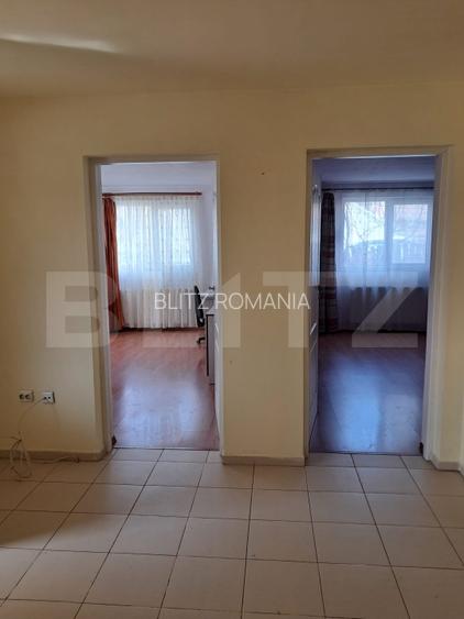 Casa cu 3 camere, 88 mp, teren 240 mp, zona Liceului Economic Suceava