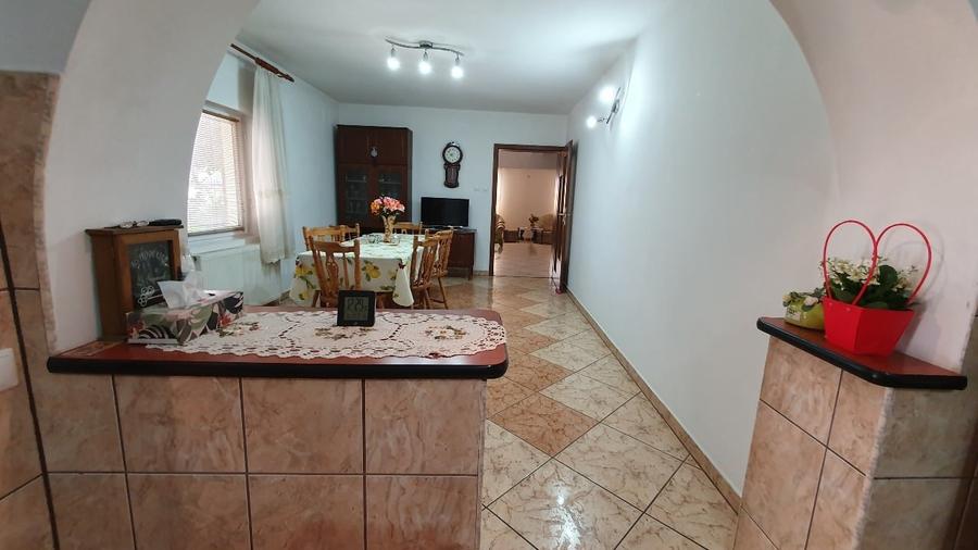 Vind casa mare în Sannicolau Mare - 4