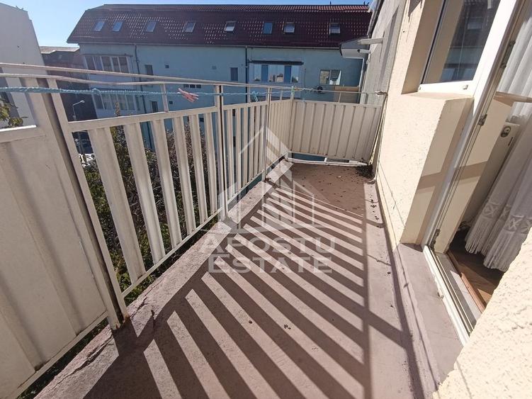 Apartament 3 camere, 2 balcoane, 2 bai, Bd.Dambovita. COMISION 0% - 9