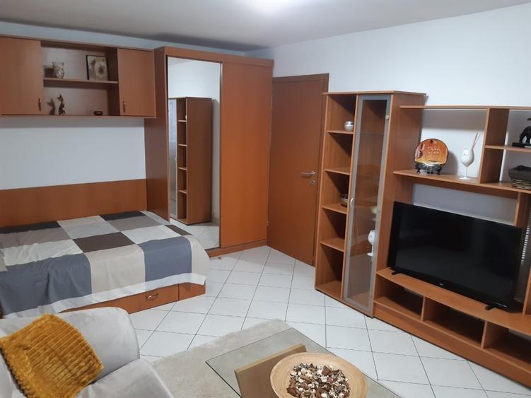 victoriei titulescu,renovat nou,foarte curat,utilat nou,boxa. - 4