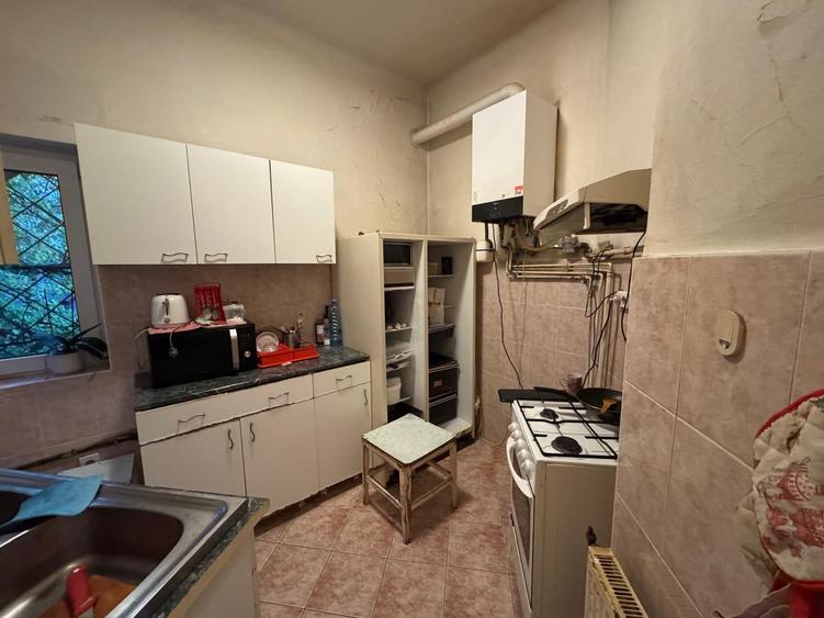 Vanzare apartament patru camere in vila Cotroceni Romniceanu piata metrou - 11