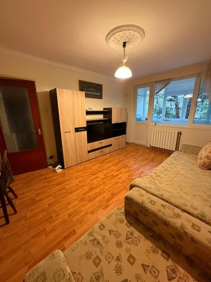 Apartament 2 camere decomandat cu centrala termica proprie Colentina-Sectia 7 - 1