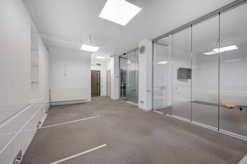 Primaria S1 - Apartament - loc de parcare suprateran - acces dublu - 12