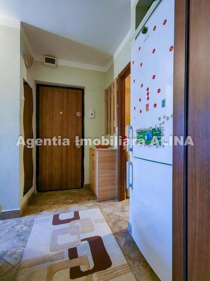 Garsoniera in Deva, zona Dorobanti, 28 mp, decomandata, etaj 3. - 9