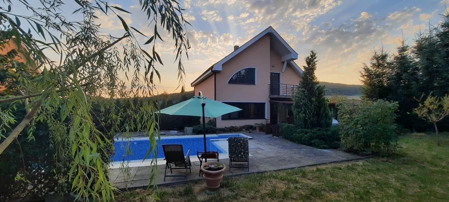 De vanzare casa cu 6 camere, Livezeni, Cartierul Orizontului - 1