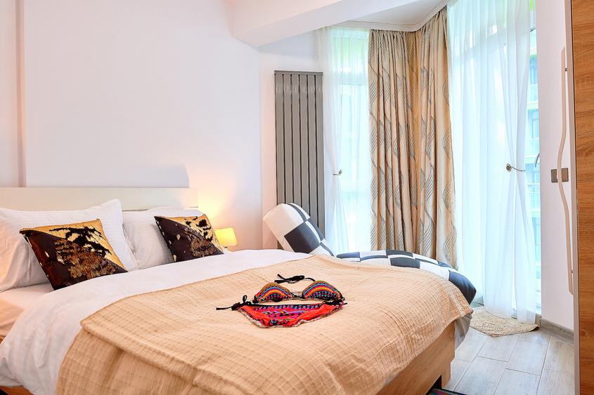 Apartament cu 3 camere decomandat în Mamaia-Sat