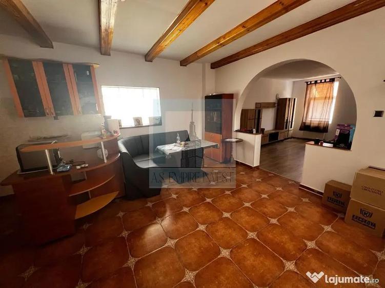 Casa /Villa 3 camere mobilata/utilata - zona Centrul Civic - 1