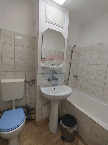 Garsonieră spațioasă cu balcon mare, Brazda, etaj 1 - 6