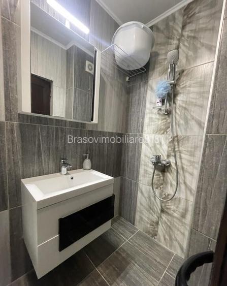 De vanzare 2 camere in zona Tractorul