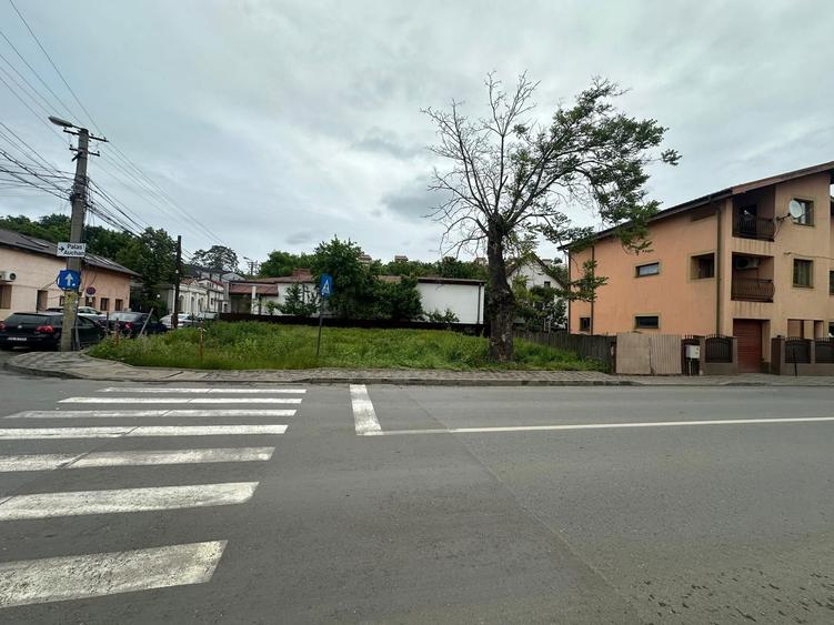 TEREN CENTRU IASI str: Closca nr 19 - 4