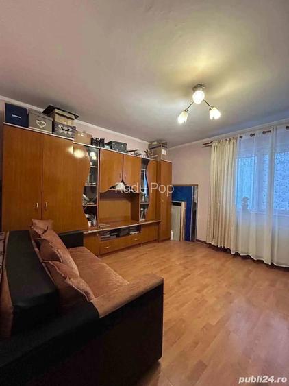 Vand apartament 2 camere decomandat Vand apartament 2 camere decomandat
