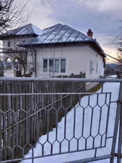 Casă de vânzare în centrul comunei Stâlpeni- Jud.Arges - 1