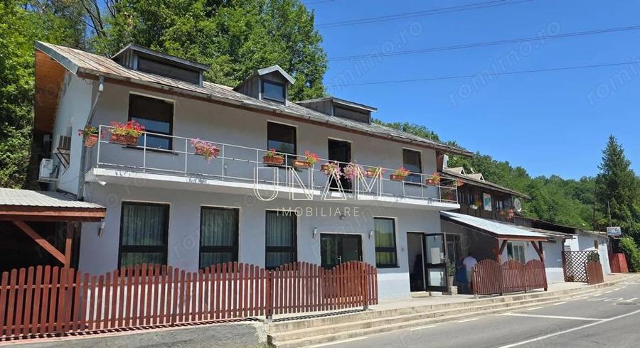 Oportunitate unica Restaurant + Pensiune, ideala pentru evenimente ?i turism - 16