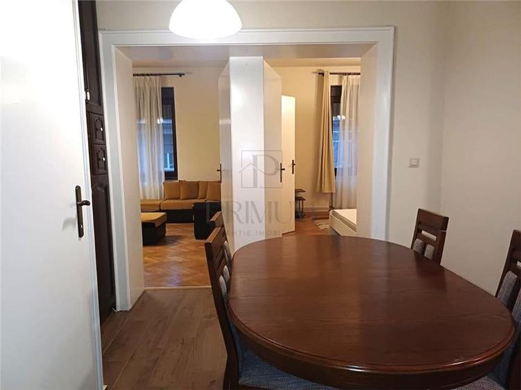 MEDICINA - ETAJ 2 - CLADIRE ISTORICA - 3 CAMERE - 1 BALCON - 1 TERASA - CENTRALA - 3