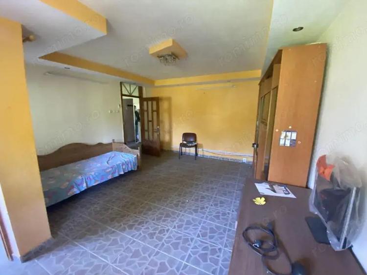 Apartament de 77mp , 3 camere decomandat et.2/4 langa Biserica mica ,Filiasi - 4