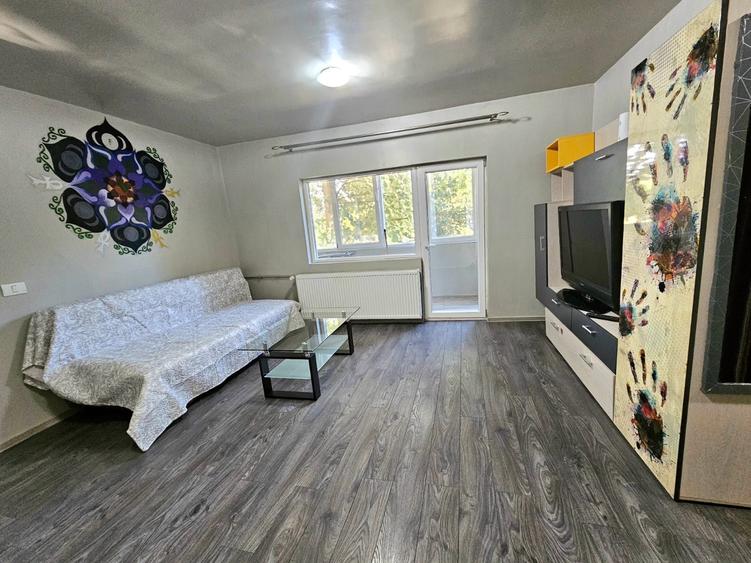 Proprietar, inchiriez apartament zona Soarelui - 1