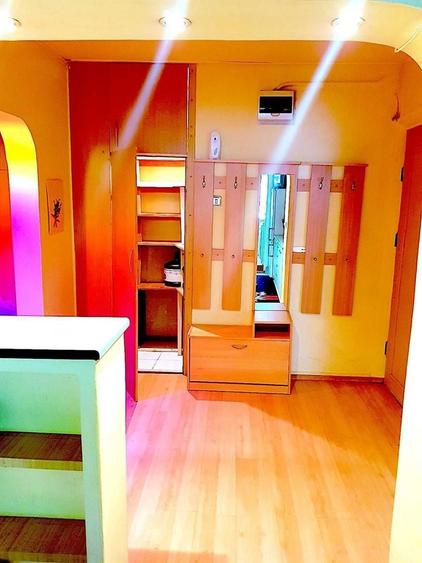 De vanzare apartament cu 3 camere , Aparatorii Patriei sector4 - 7