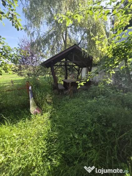 Casa de vacan?a in Fundata, Bra?ov 3.300 mp teren, acces direct din DN73 - 4
