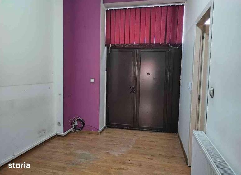 Spatiu de inchiriat, vitrina, vis a vis de McDonalds - Gara Mare - 4