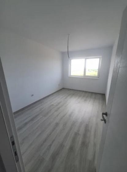 Apartament 3 camere, decomandat - zona Sanpetru - 4