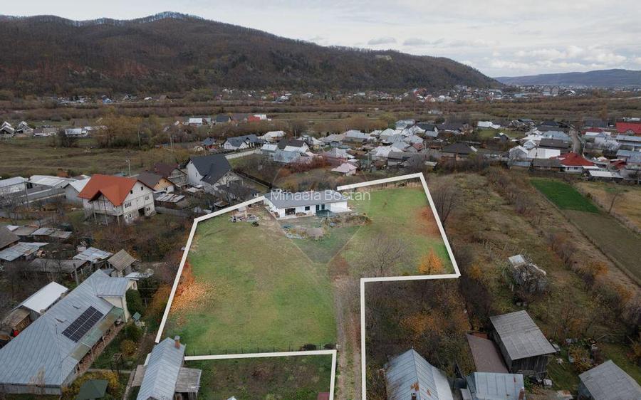 Casa / Vila cu 5 camere de vanzare