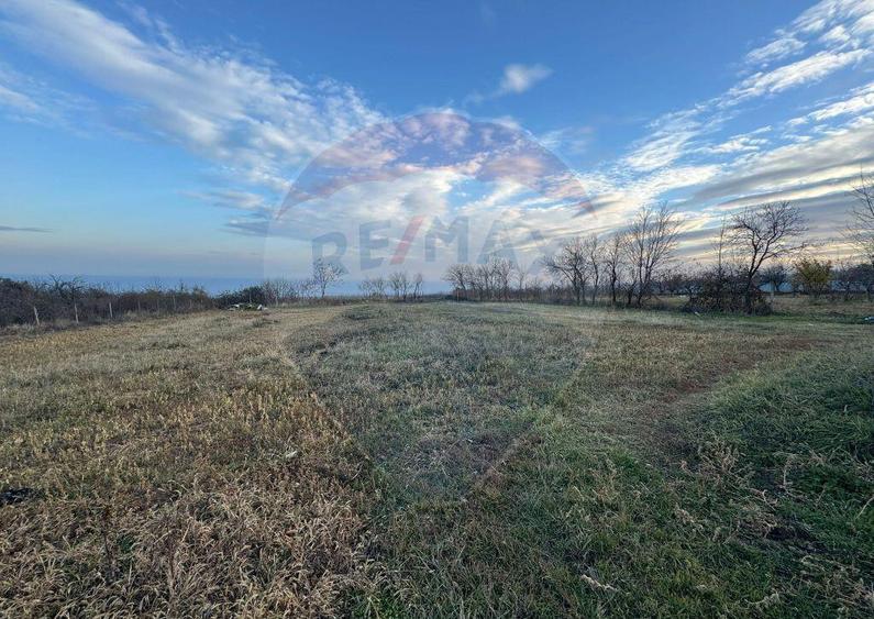 Teren 2636 mp in Padureni /Jari?tea - 2