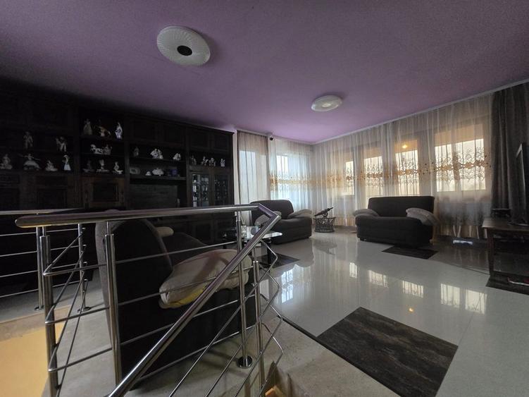 Casa mobilata de vanzare - 1