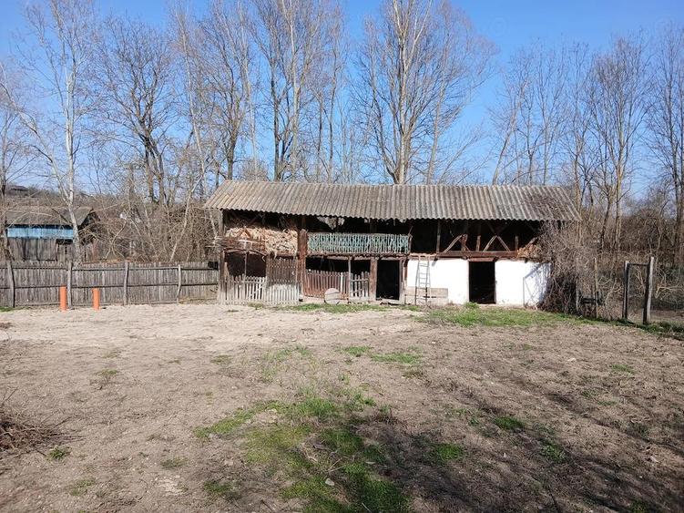 Casa la ?ara + 4098 mp teren + anexe 22.900 - 5