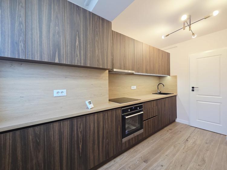 Apartament renovat mobilat GATA DE MUTAT etajul 1 - 5