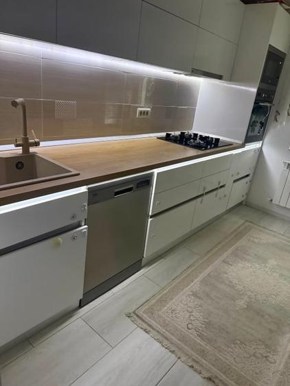 Apartament cu 2 camere decomandat, mobilat în Sud