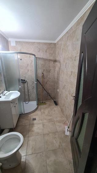 Apartament foarte spa?ios cu 1 camera recent renovat, complet mobilat ?i utilat, la prima inchiriere - 8